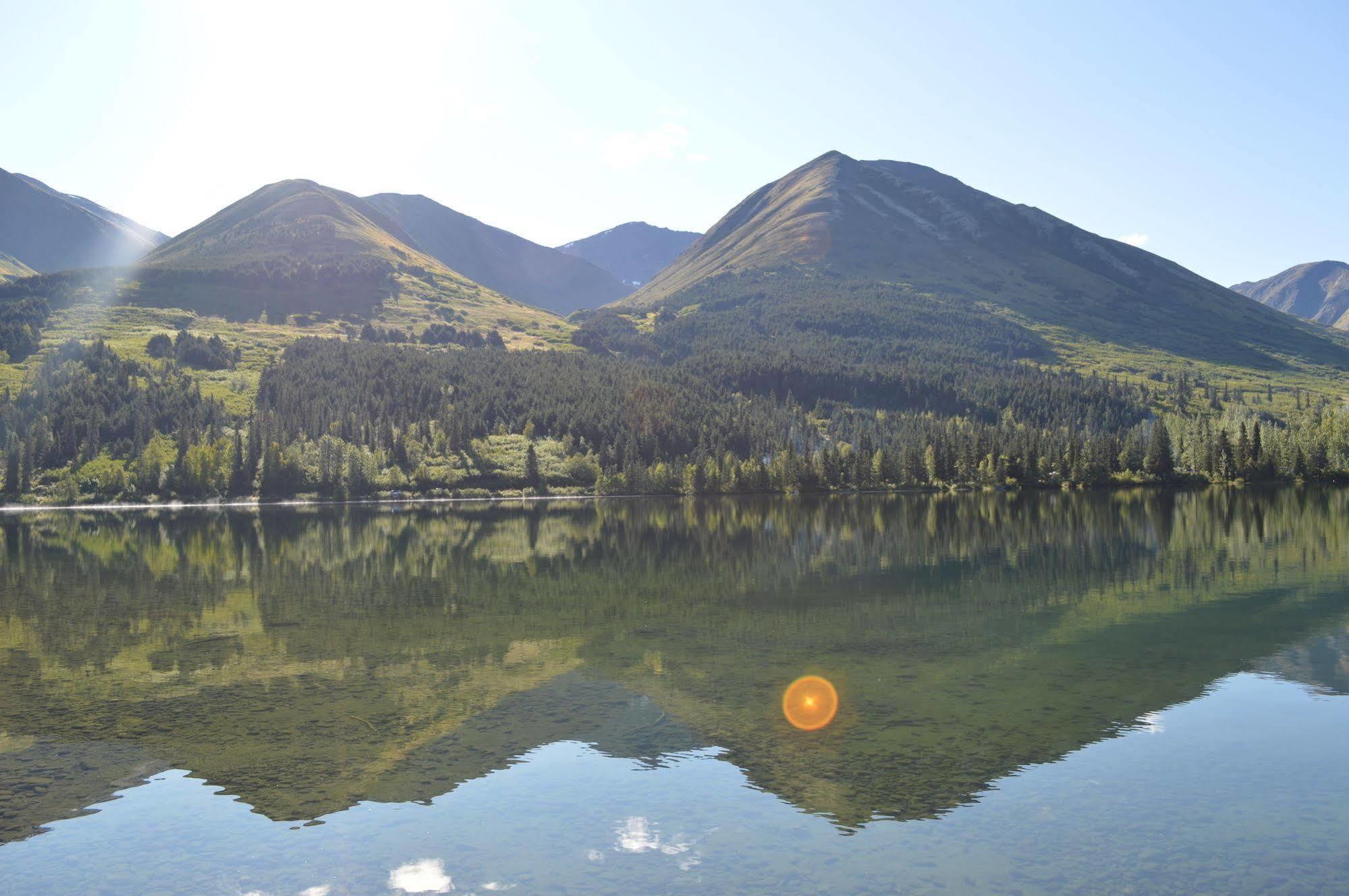 Summit Lake Lodge Exterior foto